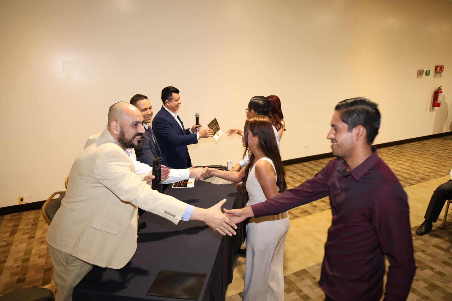 $!Canacintra gradúa a 25 líderes para enfrentar la transformación industrial