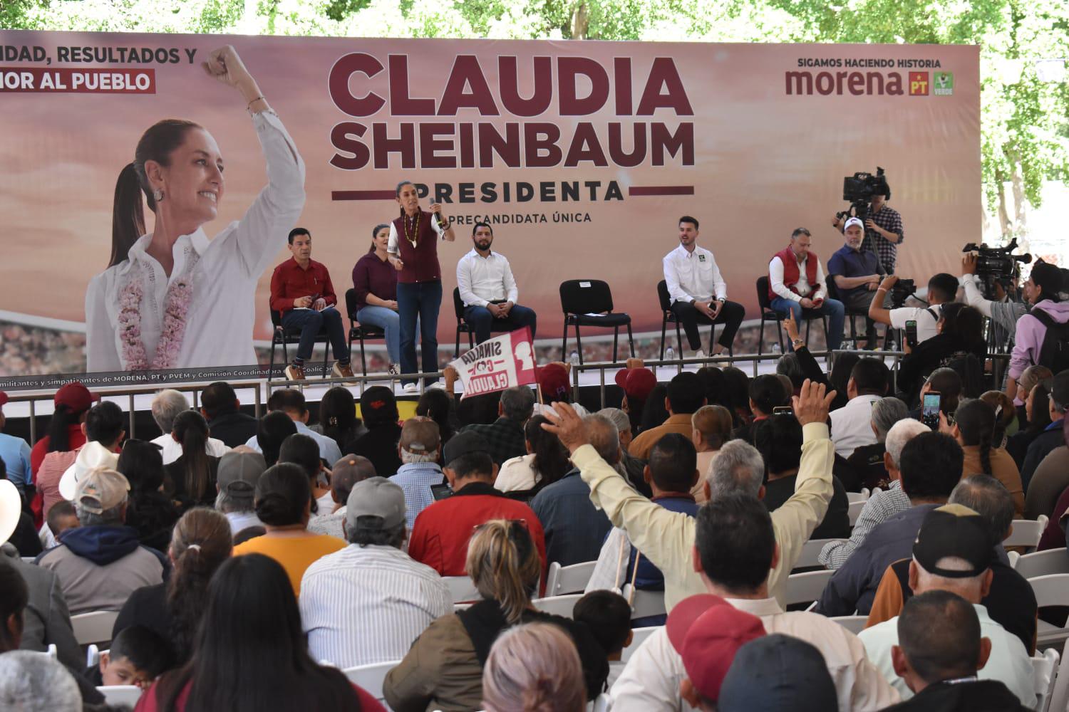 $!Reúne Sheinbaum a más de 2 mil en Guasave; ofrece beca universal para niños
