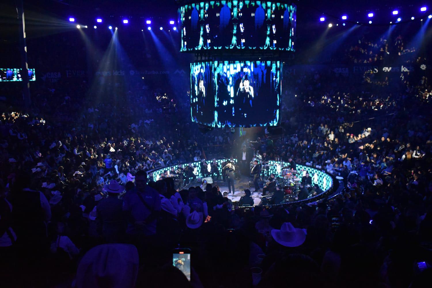 $!El cantante logró reunir a más de 5 mil personas en su presentación.