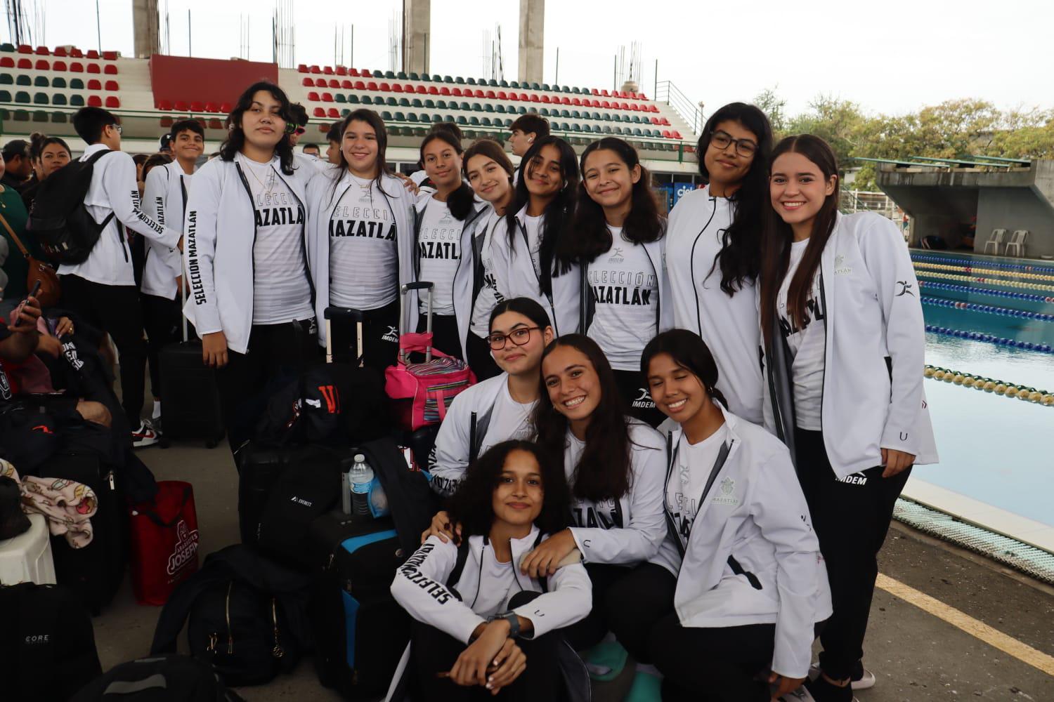 $!Salen seleccionados de basquetbol de Mazatlán a la conquista estatal de los Juegos Conade