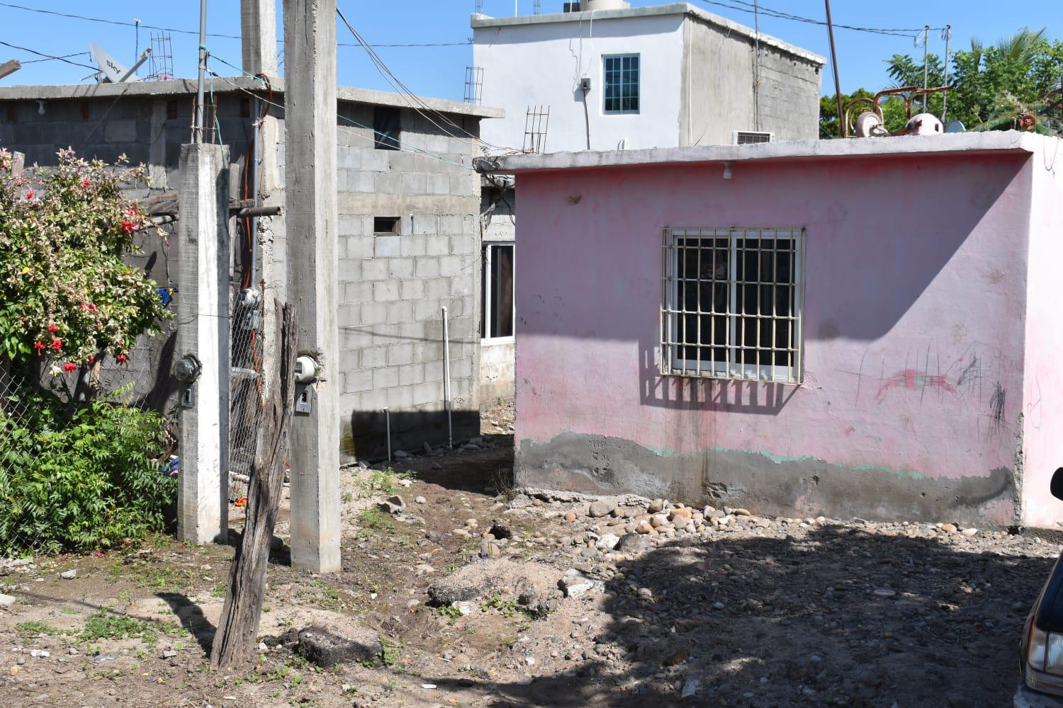 $!Lluvias que generó tormenta ‘Norma’ inundaron ejido en Culiacán porque Ayuntamiento no limpió dren