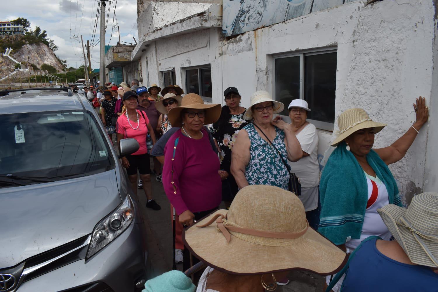 $!Llega crucero de Disney Magic a Mazatlán con más de 2 mil 600 pasajeros