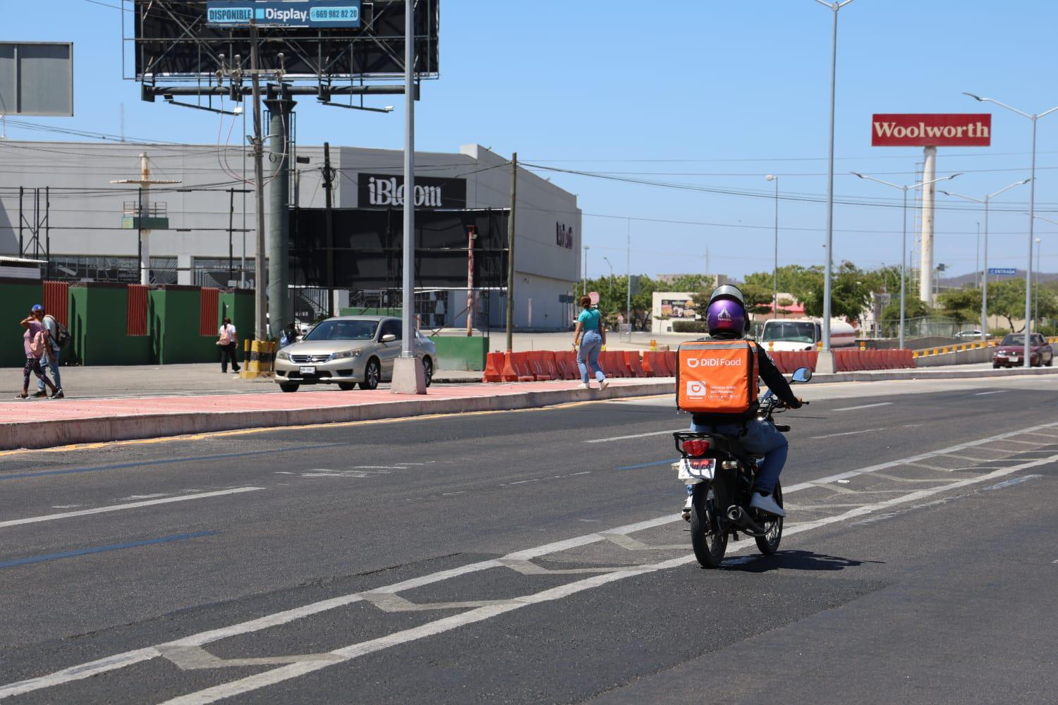 $!Paso superior agiliza tráfico a la salida norte de Mazatlán, pero complica cruce peatonal