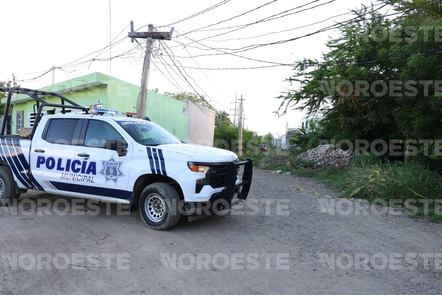$!Hieren de bala a una mujer en la Invasión El Palmito, en Mazatlán