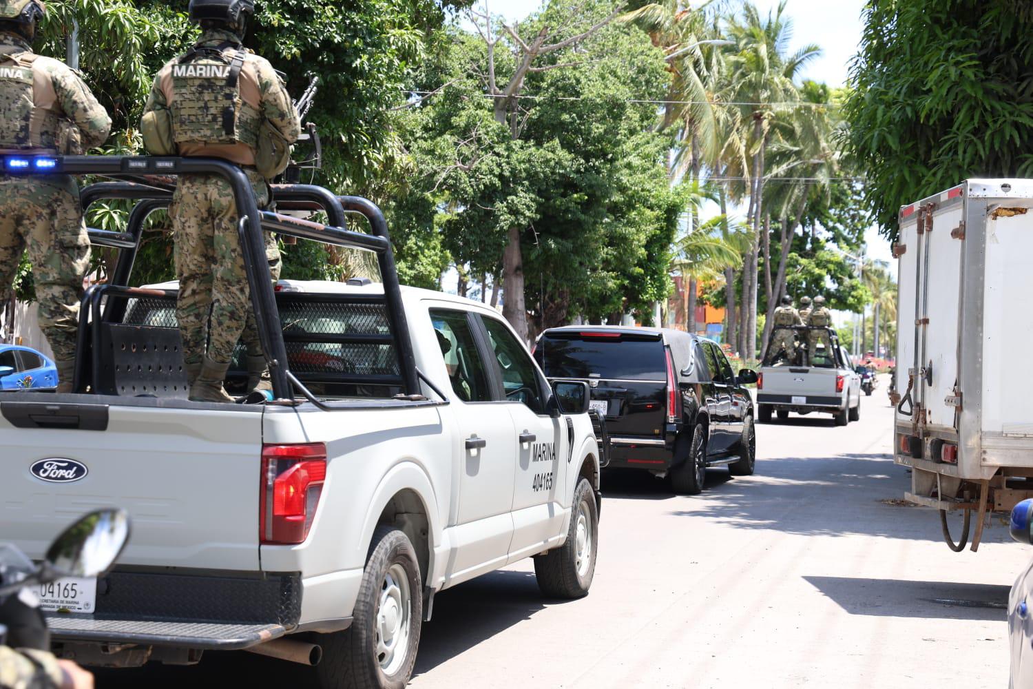 $!Rinden homenaje en la Cuarta Región Naval a marino caído en cumplimiento de su deber en Mazatlán