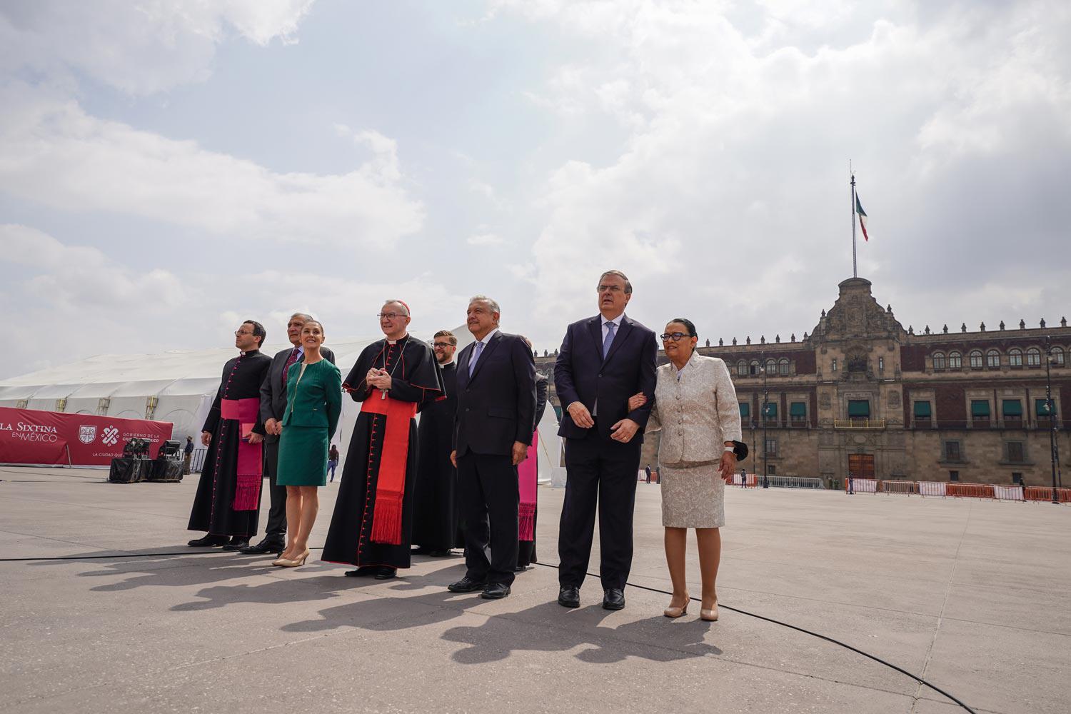 $!AMLO visita réplica de Capilla Sixtina con Secretario de Estado del Vaticano