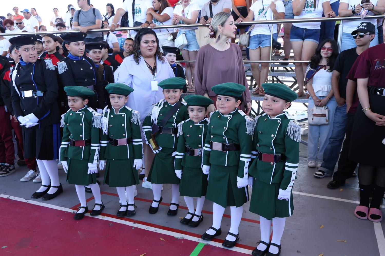 $!Mazatlán recibe a más de 50 escoltas y bandas en Encuentro Nacional Perla del Pacífico