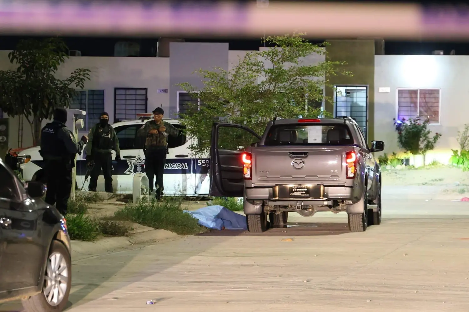 $!Asesinan con disparos de carro a carro a policía de Investigación en Mazatlán