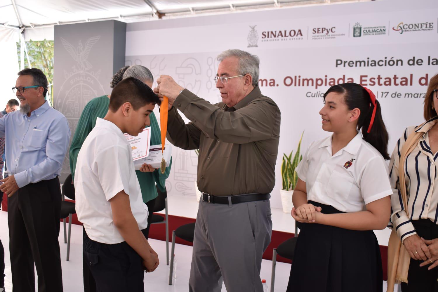 $!Reconocen a 48 ganadores de la Olimpiada Estatal de Matemáticas