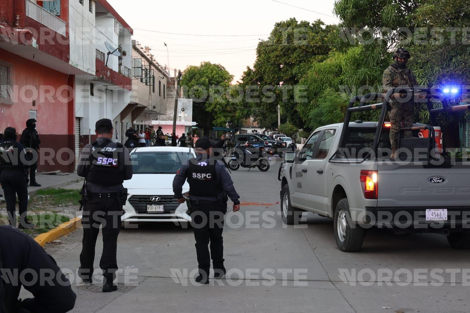 $!Con armas largas matan a una mujer y un hombre y hieren a otra pareja en la colonia Francisco Solis, en Mazatlán