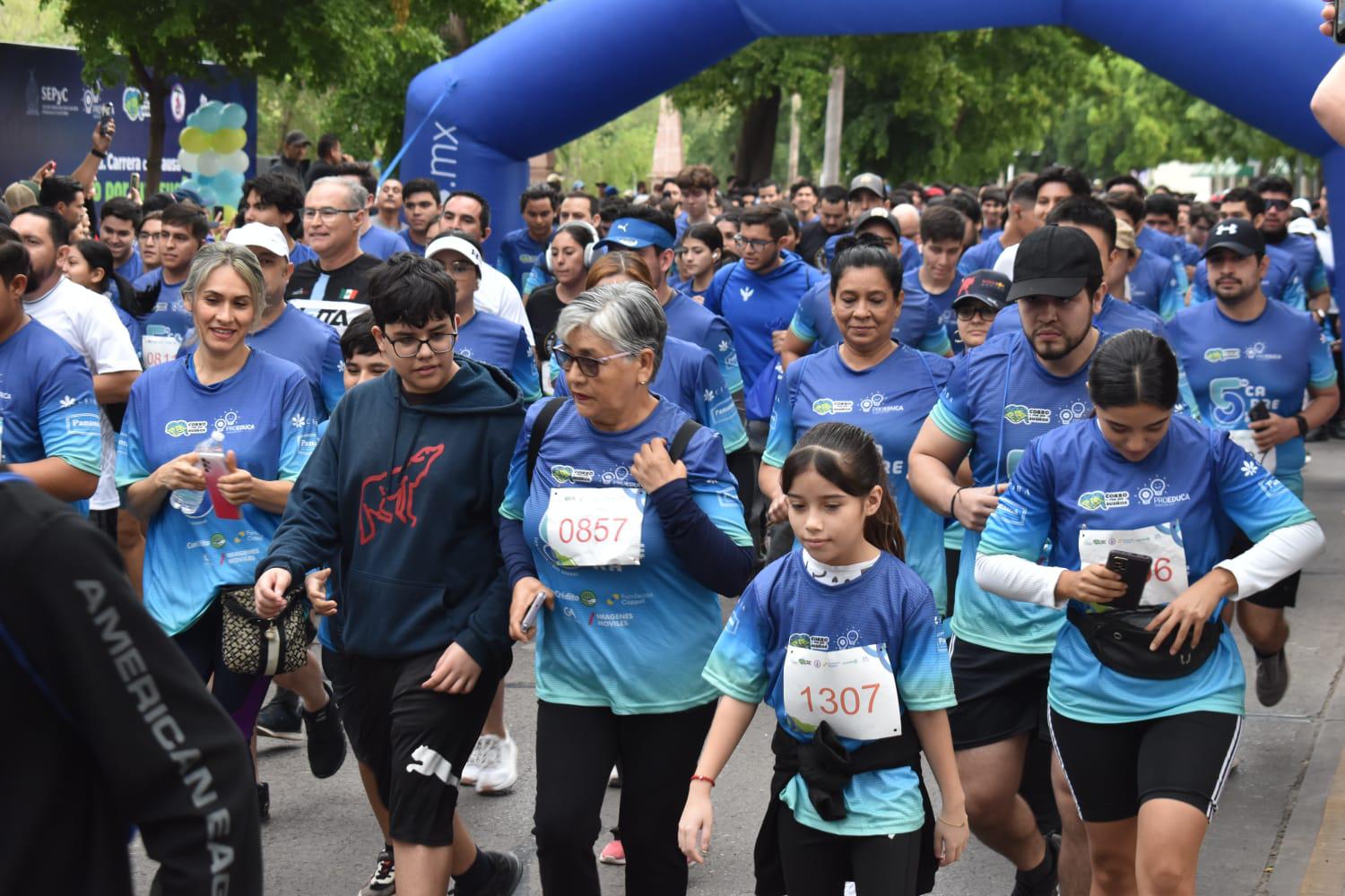 $!Más de mil culiacanenses corren por los sueños de futuros emprendedores