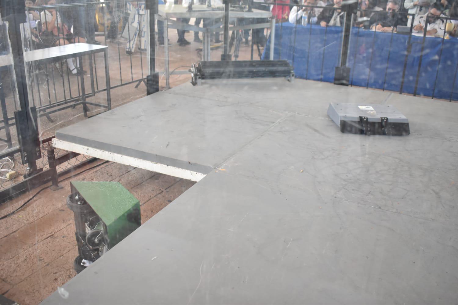 $!Estudiantes del Tec de Culiacán se miden en el cuadrilátero en la 10 edición de las robobatallas