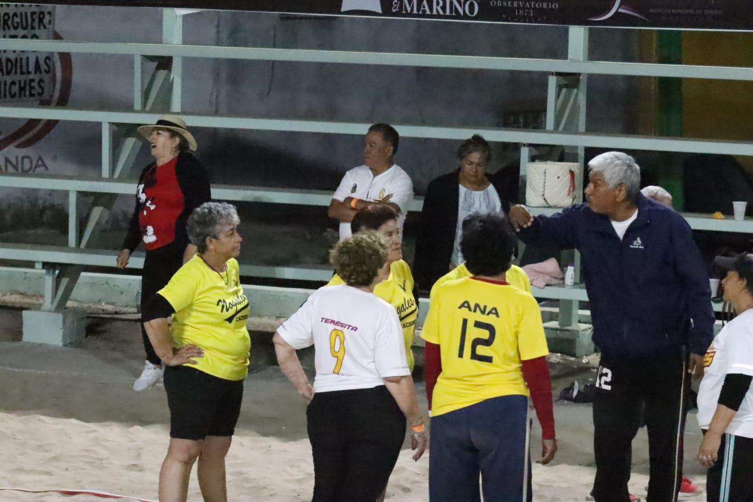 $!Se estrena el cachibol en la Sahop