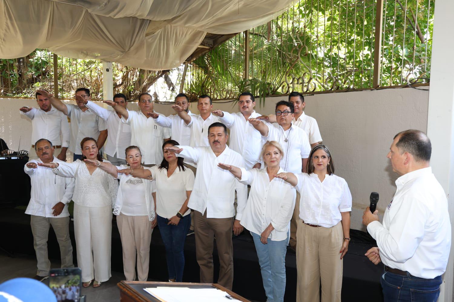 $!Asume Óscar Tirado la dirigencia del PAS en Mazatlán