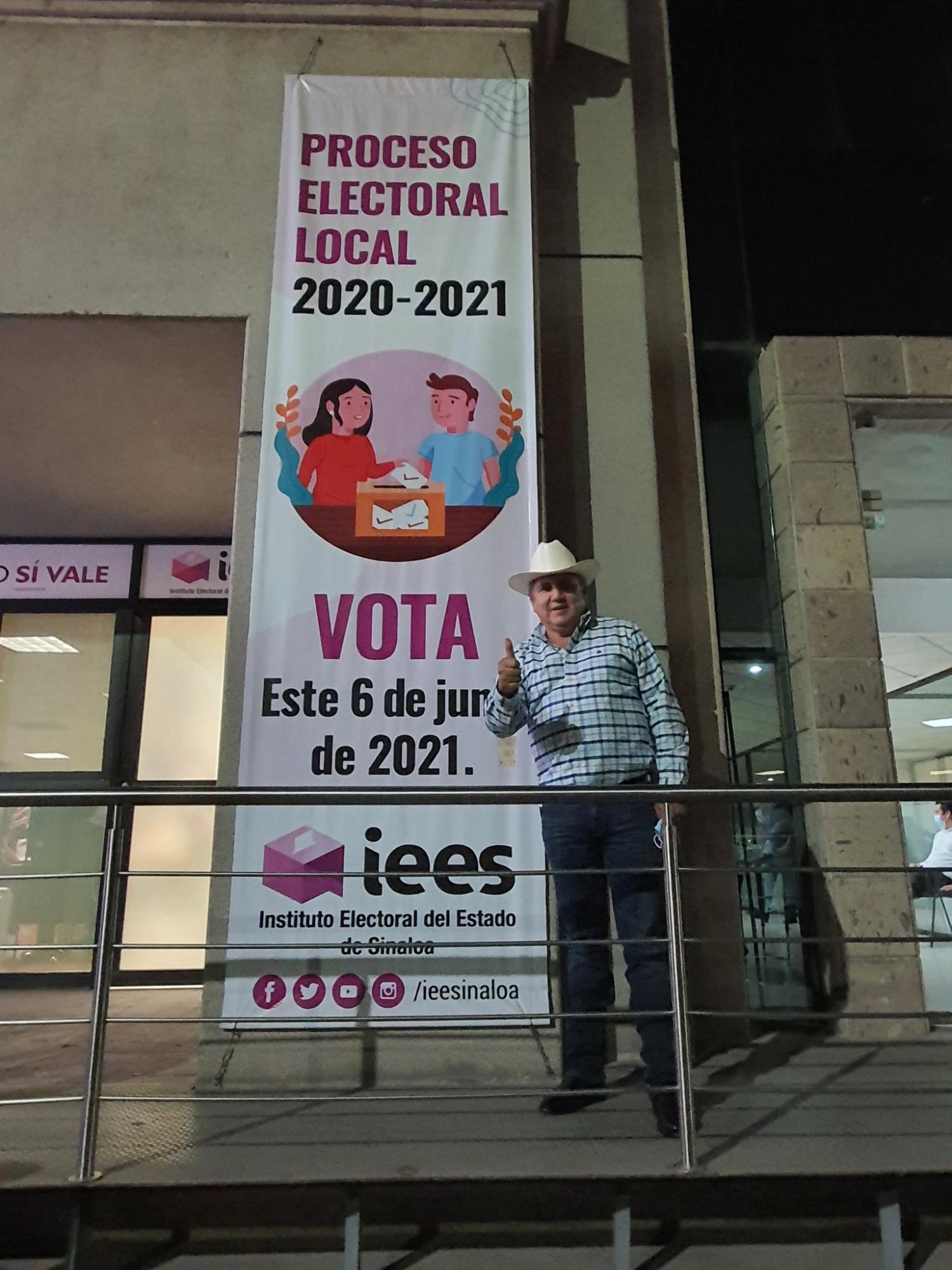 $!Vamos a rescatar Culiacán: Faustino Hernández en su registro a la Alcaldía por el PRI, PAN y PRD ante el IEES