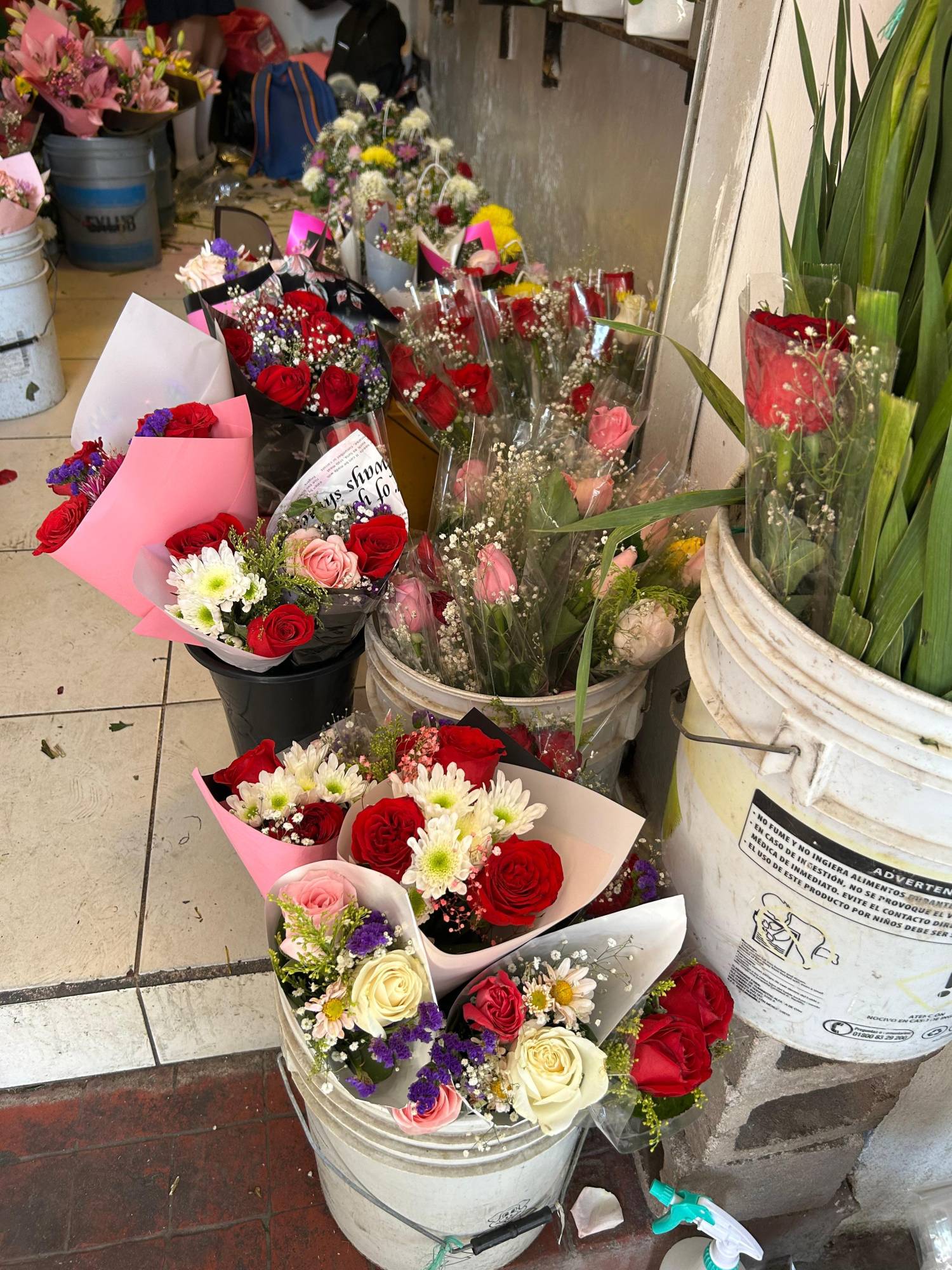 $!Venta de flores a la baja en Culiacán; Mercado de las Flores reporta pérdidas