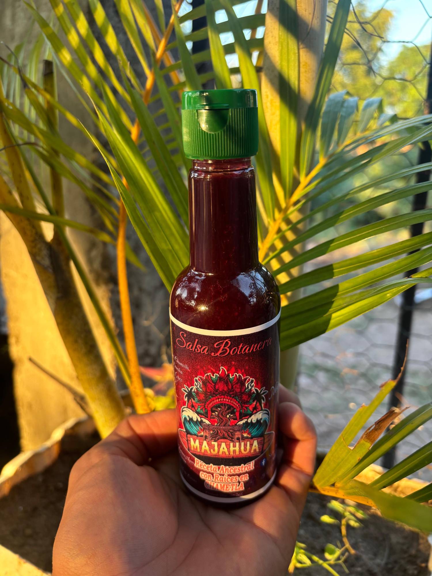 $!¡Sabor a mariscos y tradición! La historia de la familia de Chametla que triunfa con la salsa Majahua