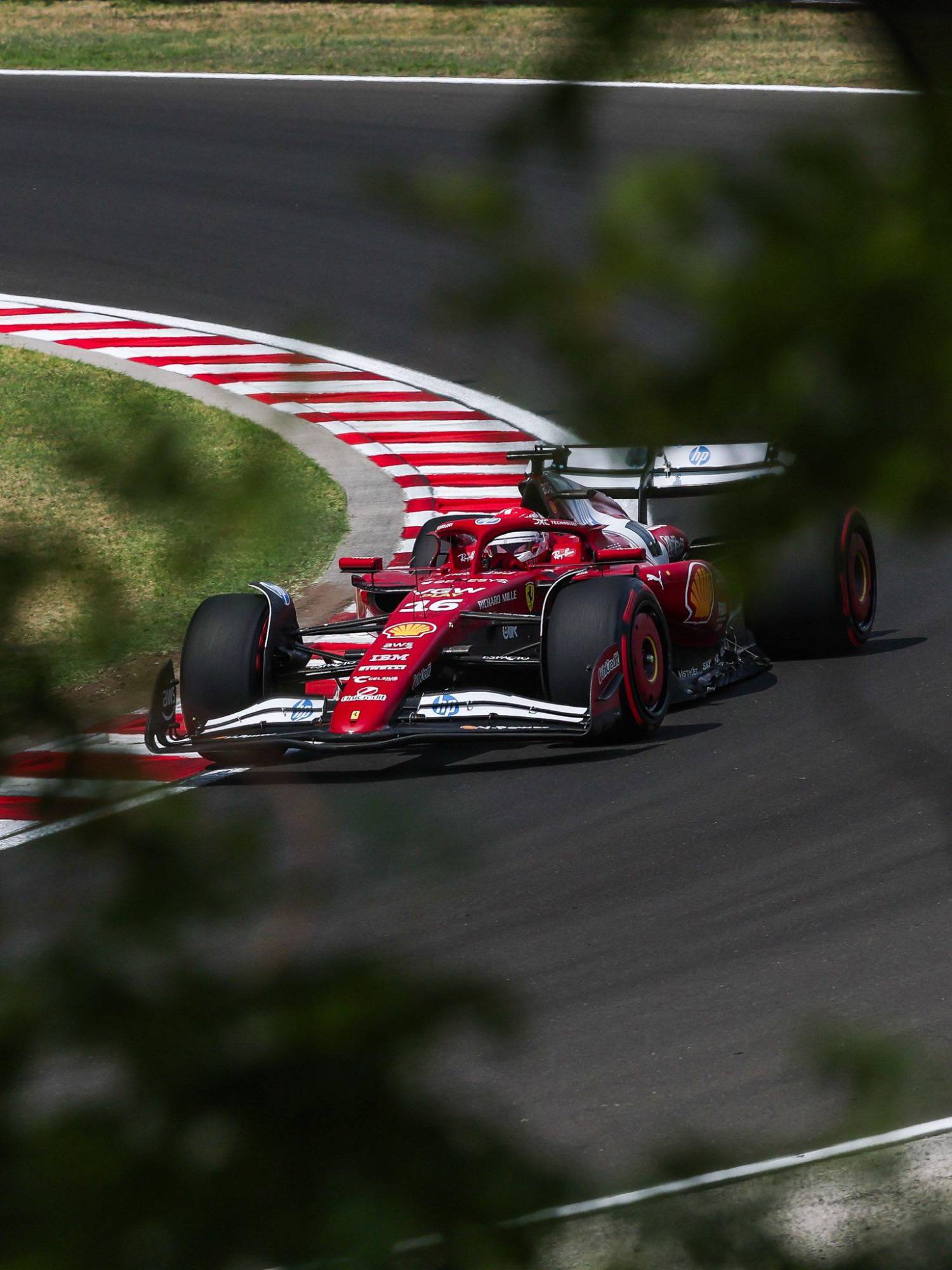 $!Charles Leclerc rompe la hegemonía de McLaren y devuelve la pole a Ferrari en el GP de Hungría