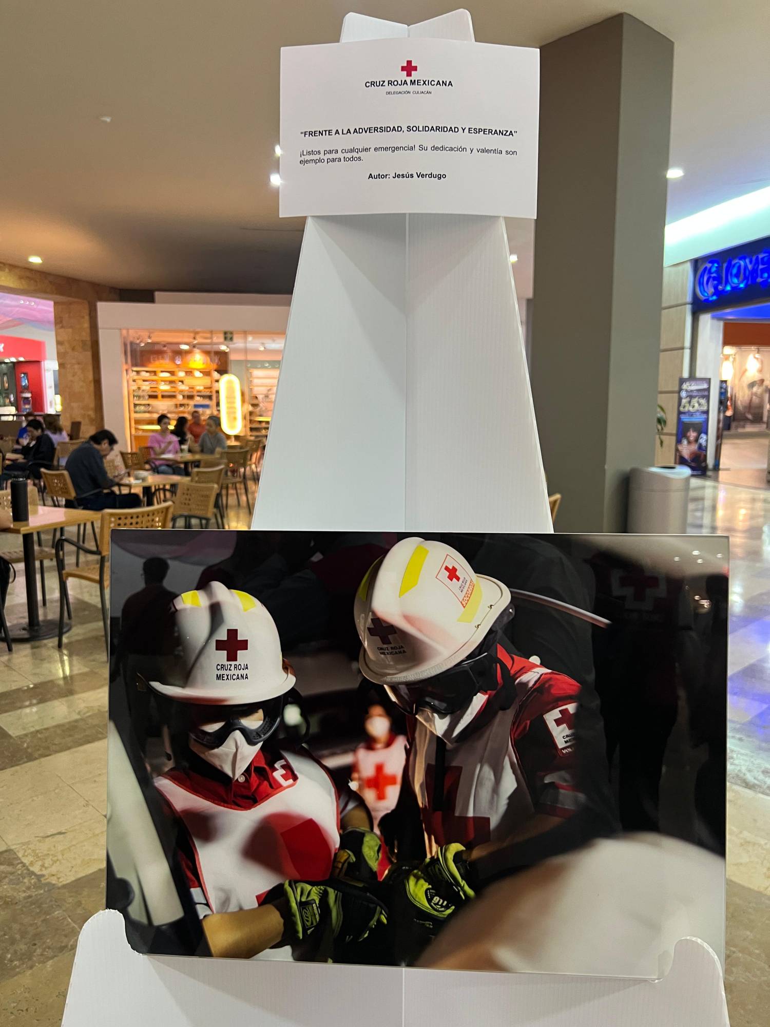 $!Frente a la adversidad, solidaridad y esperanza”, fotografía de Jesús Verdugo.