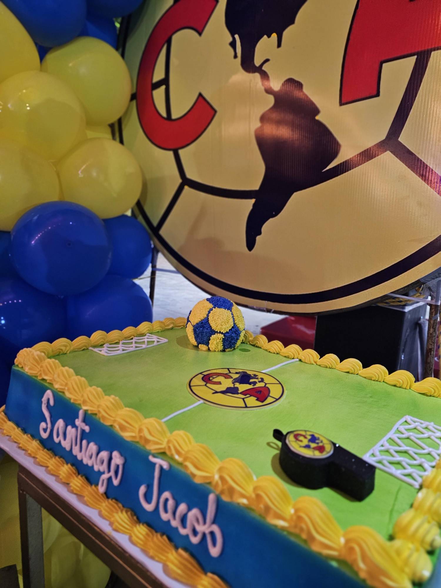 $!De un pedazo de pastel cómo postre degustaron los asistentes.