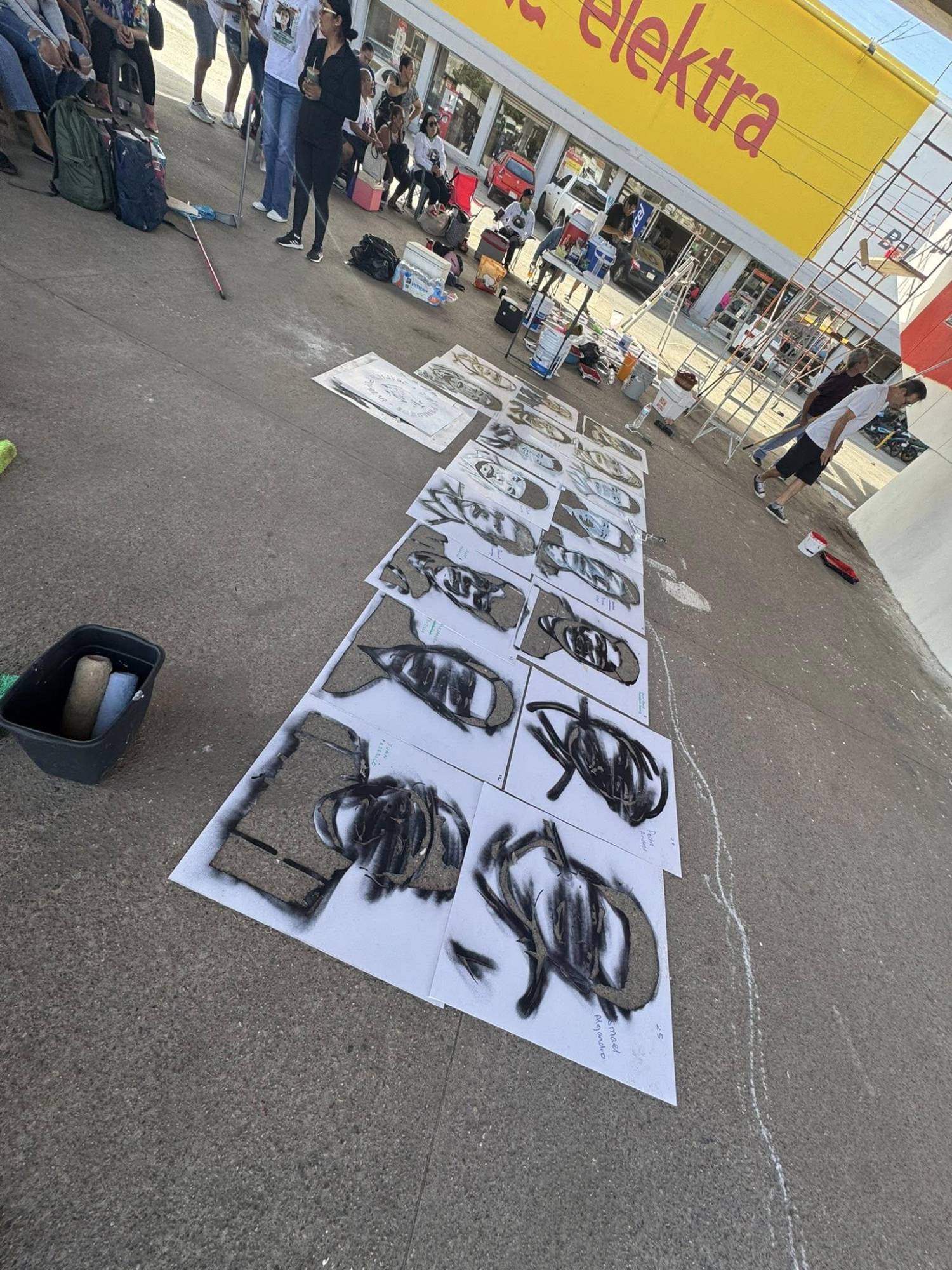 $!Plasman el mural ‘Hasta encontrarles’, una expresión de memoria y resistencia por los desaparecidos de Mazatlán