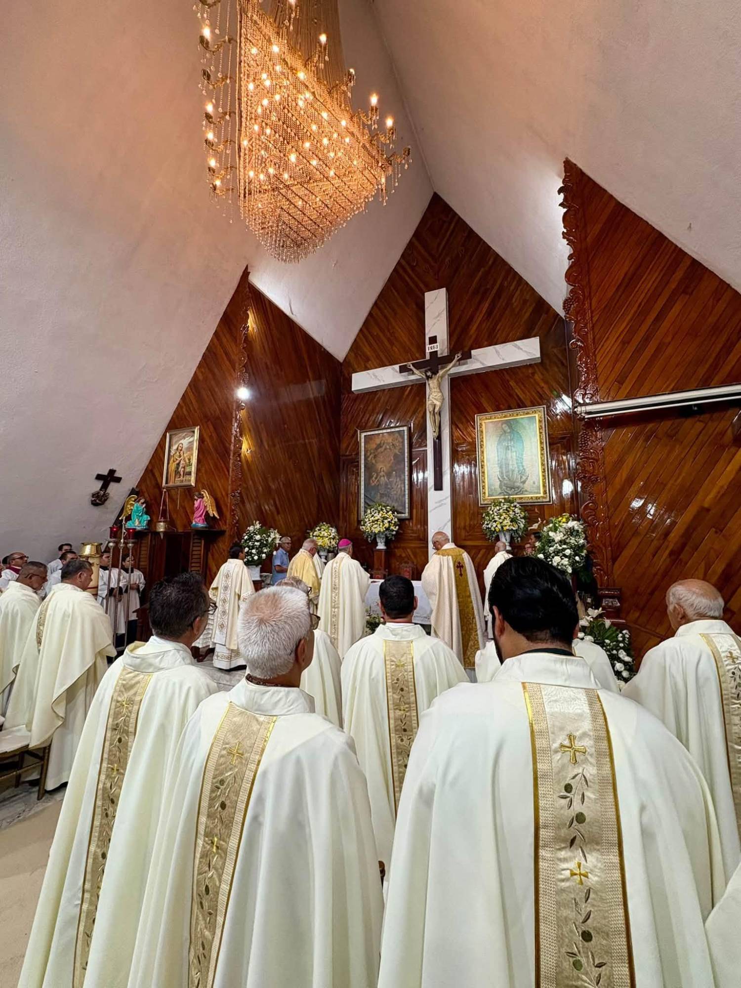 $!Monseñor Agapito y Padre Amador cumplen 50 años de servicio sacerdotal