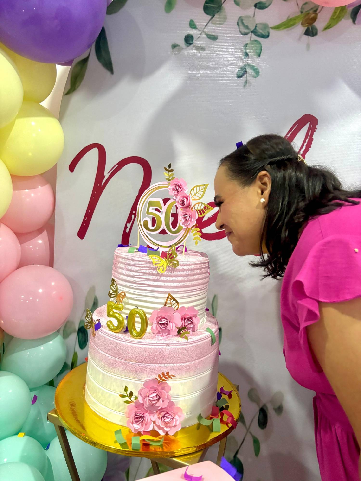 $!Jesús Noelia Aguilar López con su pastel de celebración.