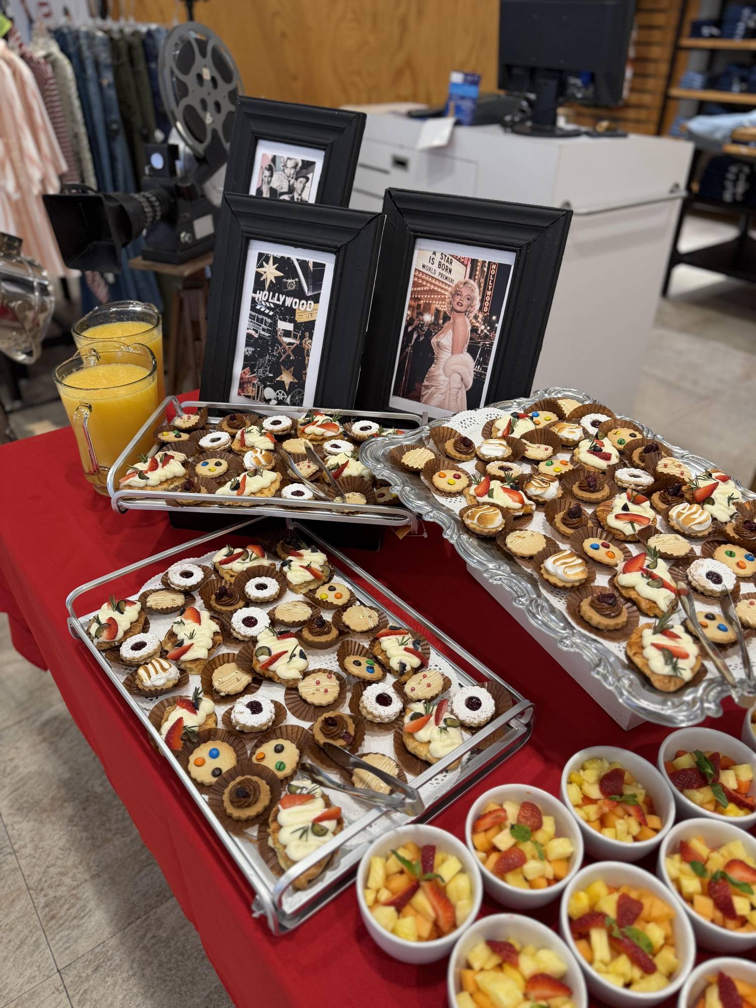 $!Cimaco consiente a sus clientes con exclusivo desayuno