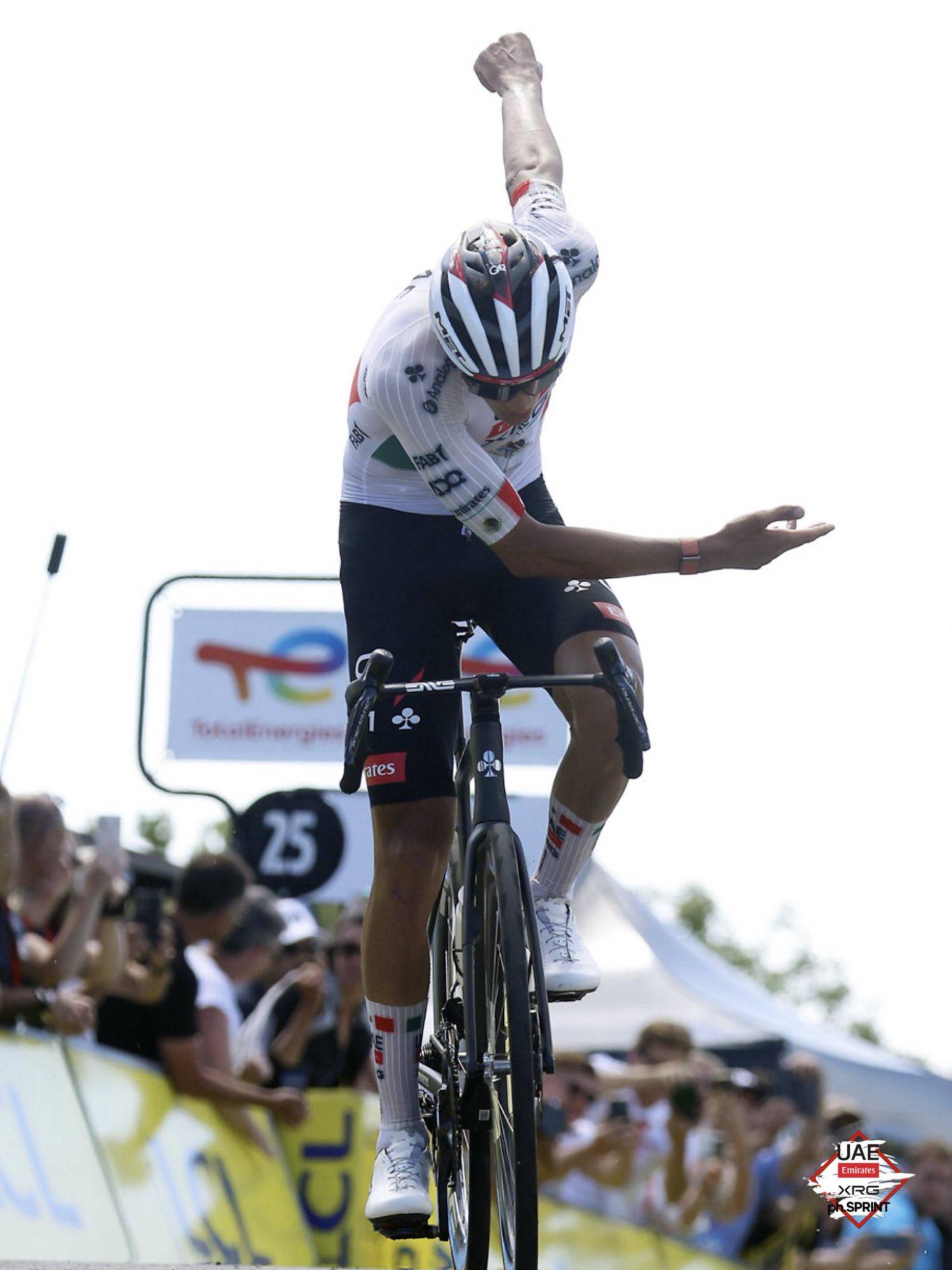 $!Isaac del Toro conquista el Grand Colombier y se mete de lleno en la pelea por el título