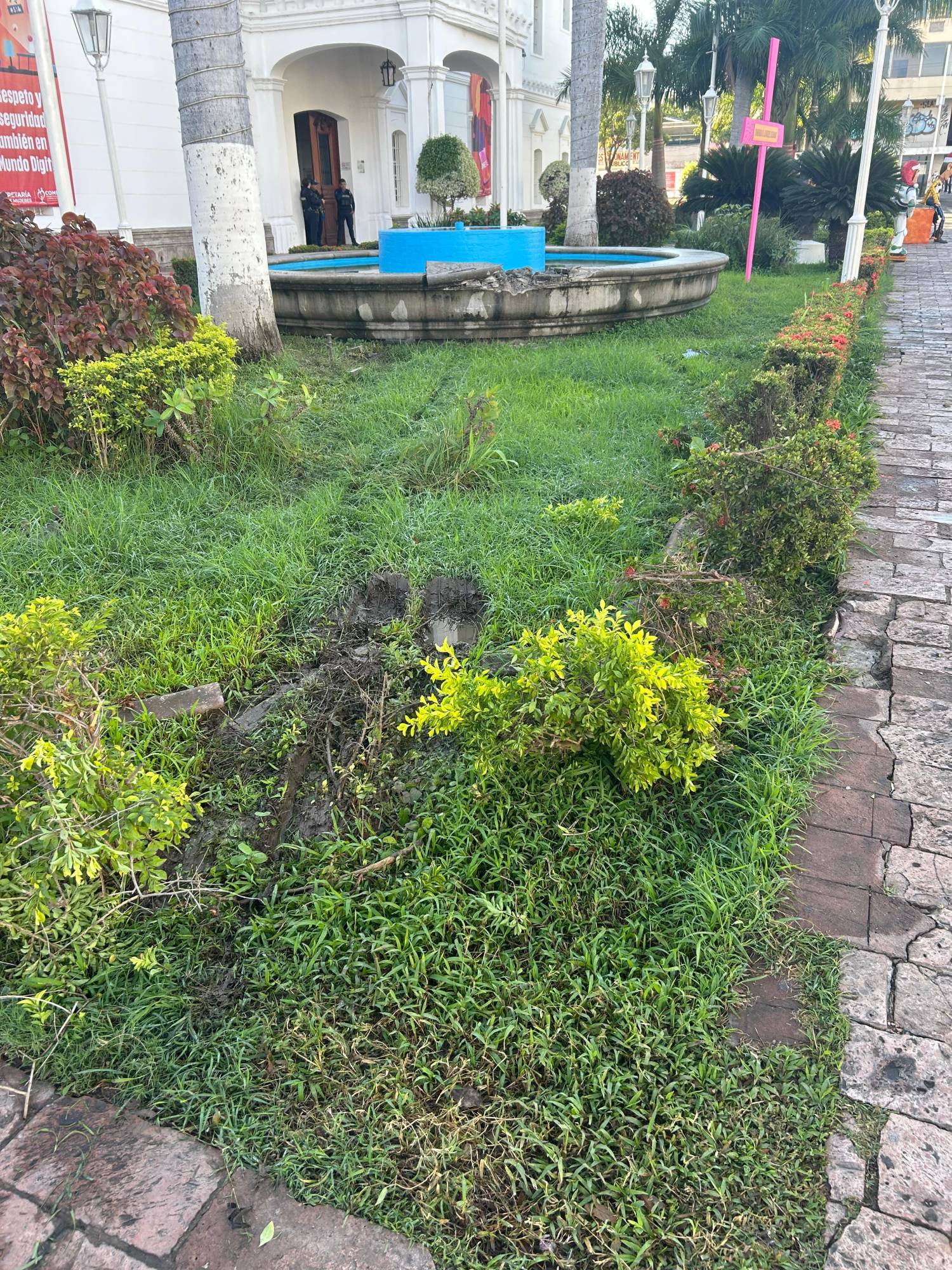 $!La tragedia frente al Ayuntamiento que marcó a Culiacán física y económicamente