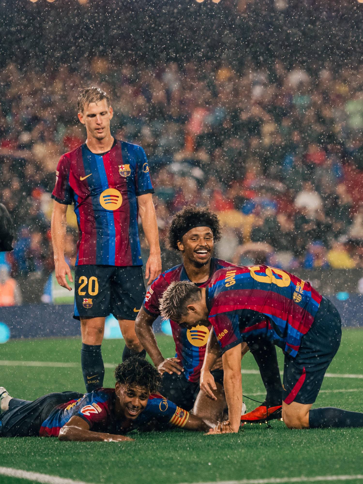 $!Barcelona arrolla 7-2 al Racing de Santander y mantiene el paso perfecto en la temporada