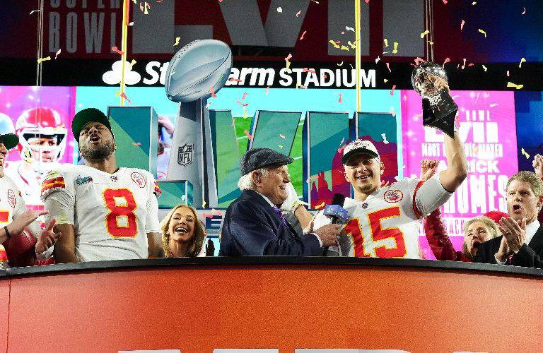 Chiefs remonta en el último cuarto y gana su tercer Super Bowl