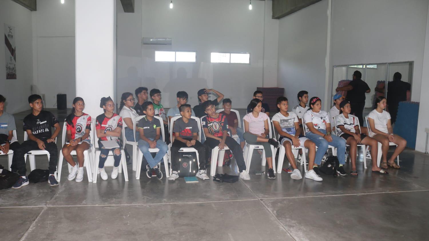 $!Responden atletas al primer Taller de Psicología Deportiva del Imdem