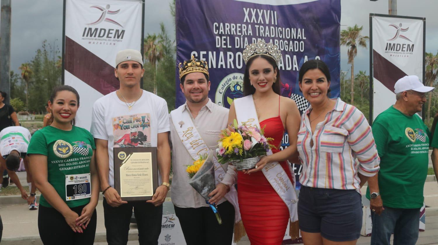 $!Interrumpe lluvia culminación de Carrera Día del Abogado