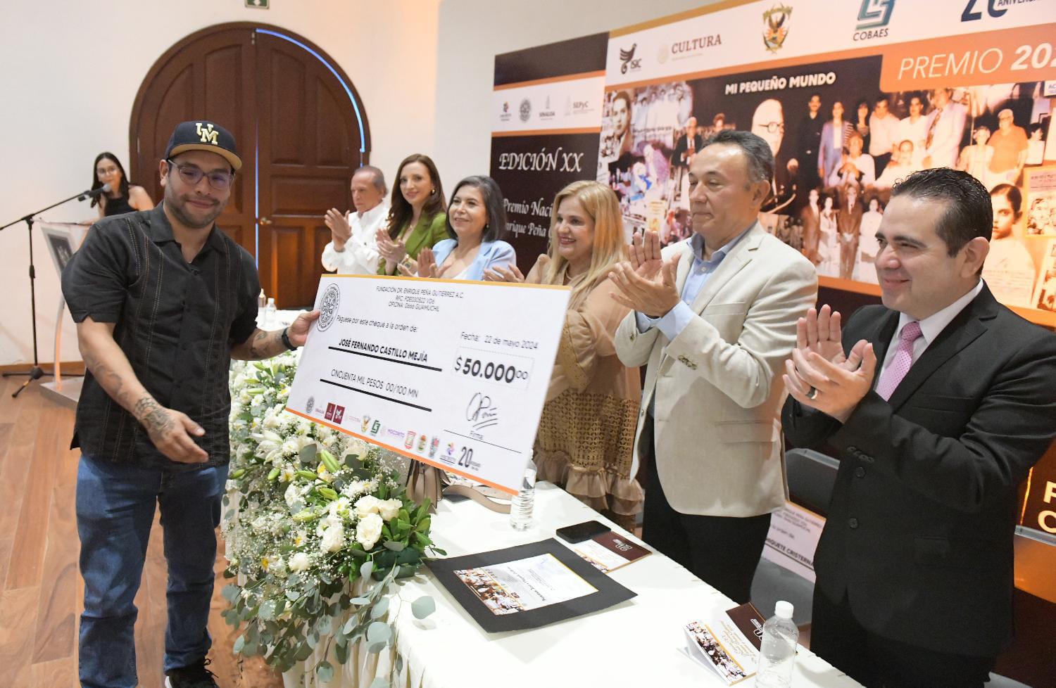 $!José Fernando Castillo recoge su premio.