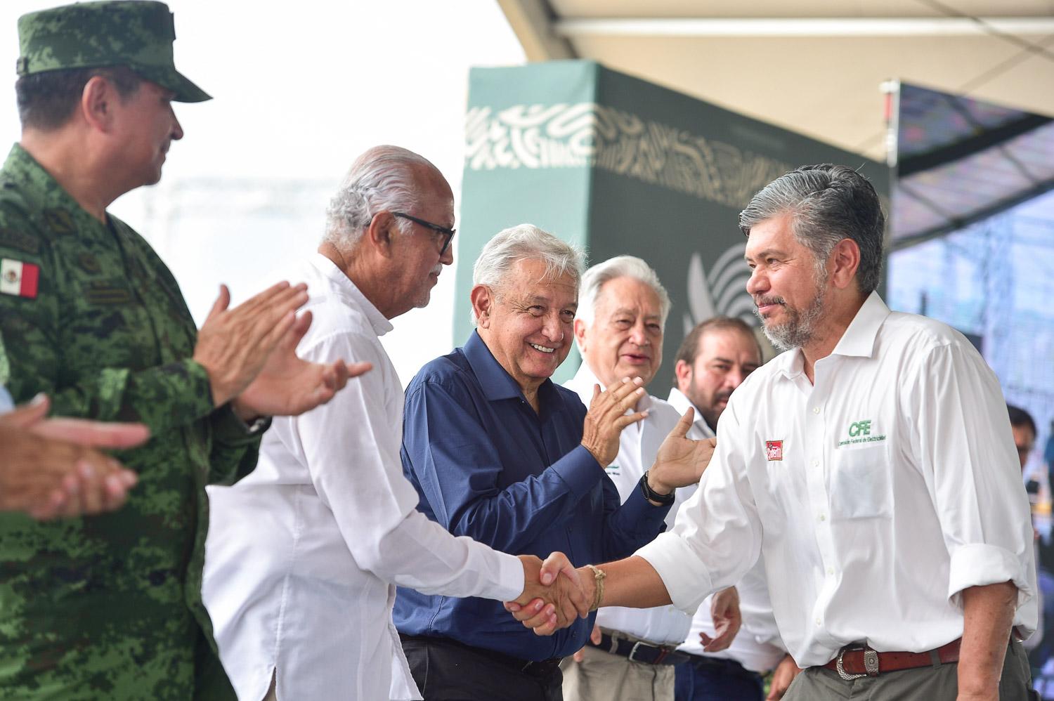 $!Se impulsará mecanismo para evitar privatizaciones en la CFE, anuncia López Obrador