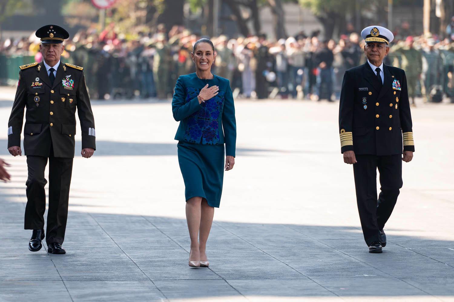 $!Sheinbaum arremete contra quienes convocan a la violencia y a intervención extranjera