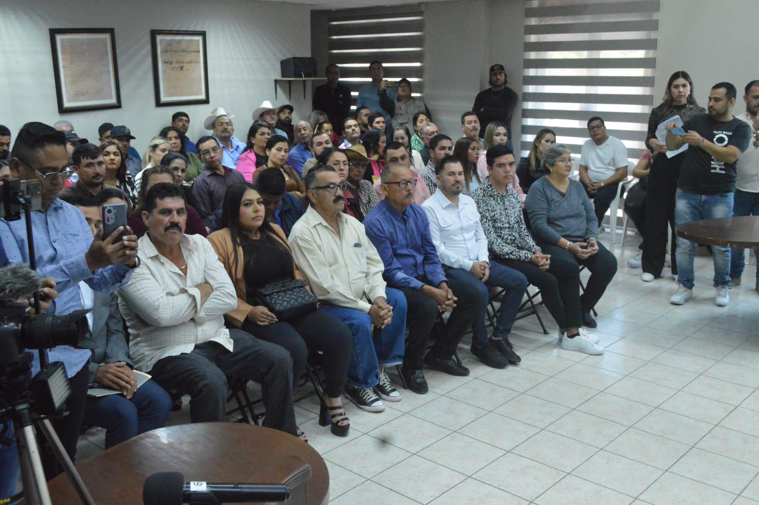 $!Rinden protesta síndicos y comisarios de la zona rural para el periodo 2024-2027