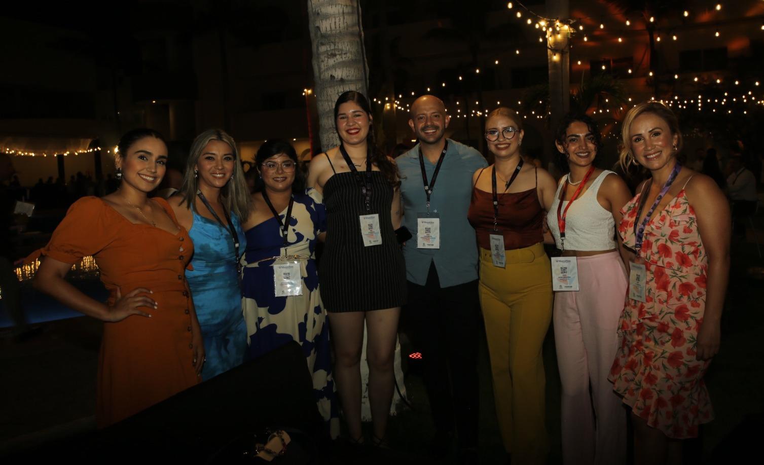 $!Ivonne Acosta, Zaira Núñez, Elizabeth Machuca, Verónica Osuna, Daniel Hidalgo, Andrea Núñez, Arandi Bocanegra y Liliana Villordo.