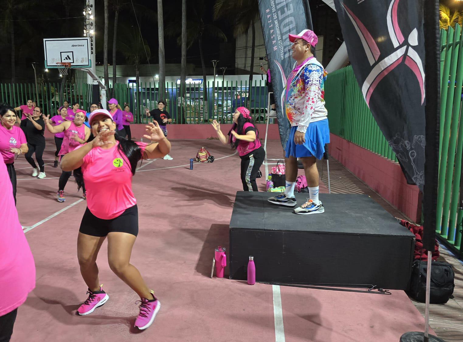 $!Celebran Chicos de Arranque 10 años de poner a bailar a los mazatlecos