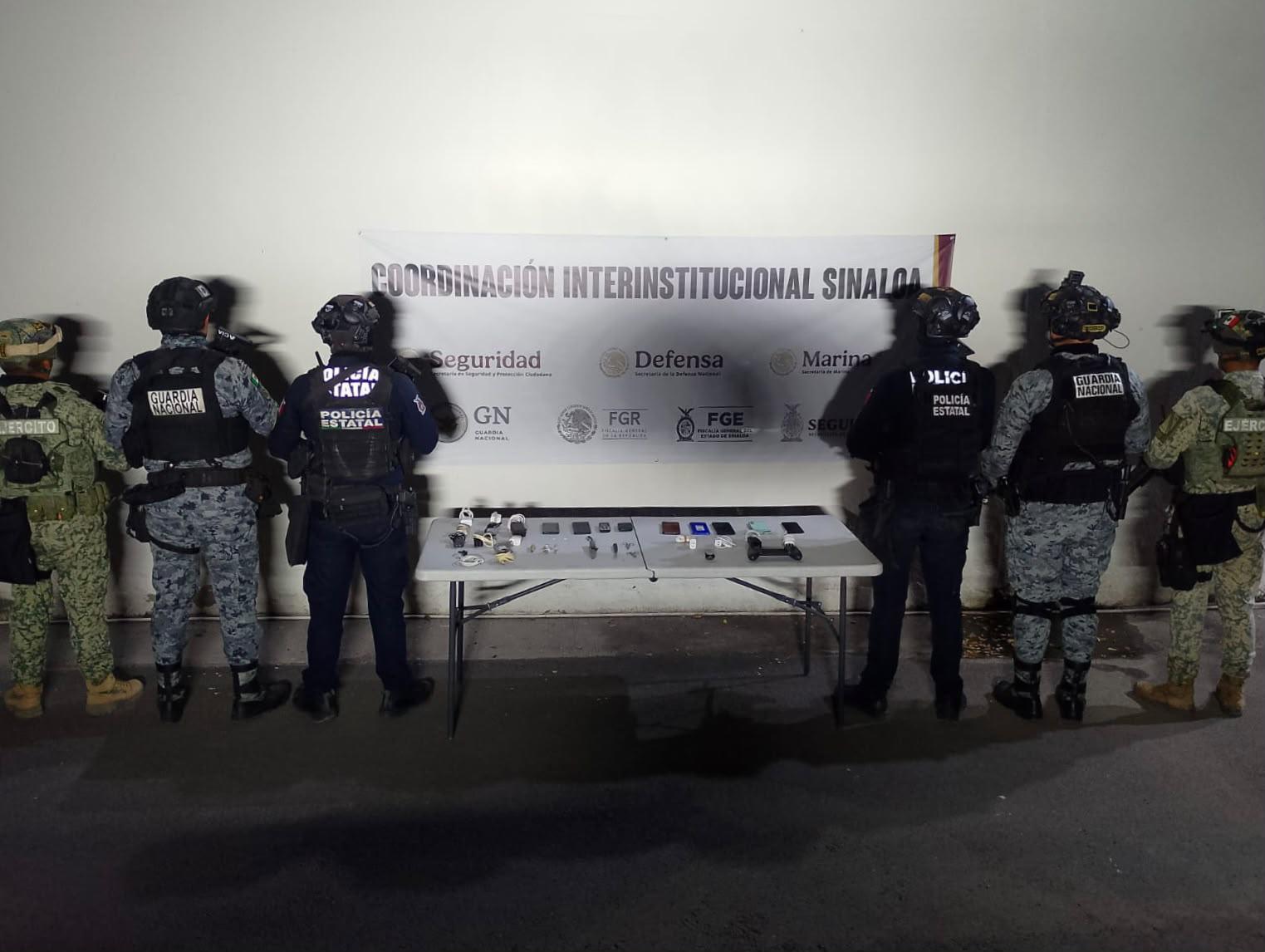 $!Decomisan celulares y presunta droga en penal de Aguaruto, en Culiacán