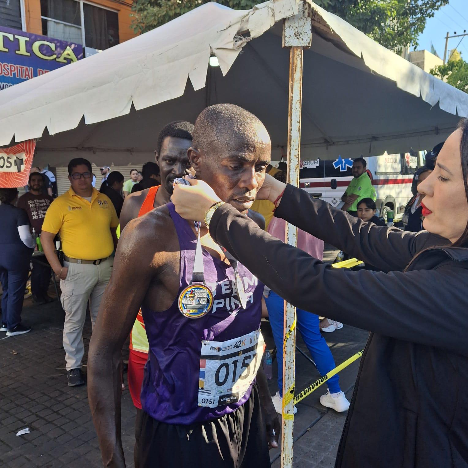 $!Alfred Kipserem Cherop y María Ruiz ganan el Maratón Internacional de Culiacán