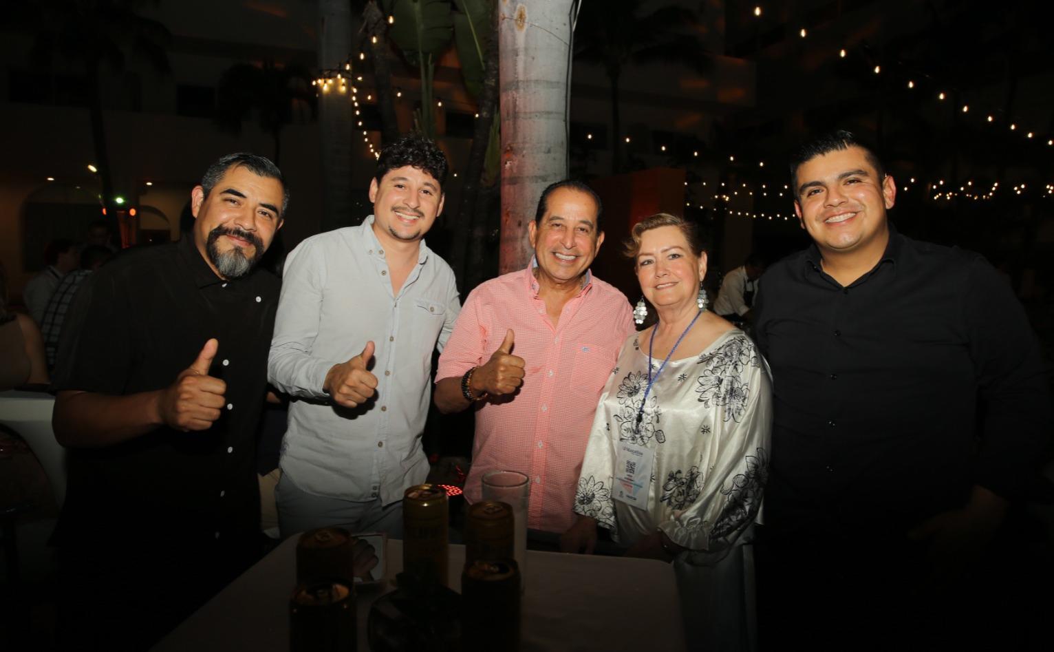 $!Édgar Martínez, Omar Benavides, Jorge Benavides, Livier Calvillo y Bernardo Torres.
