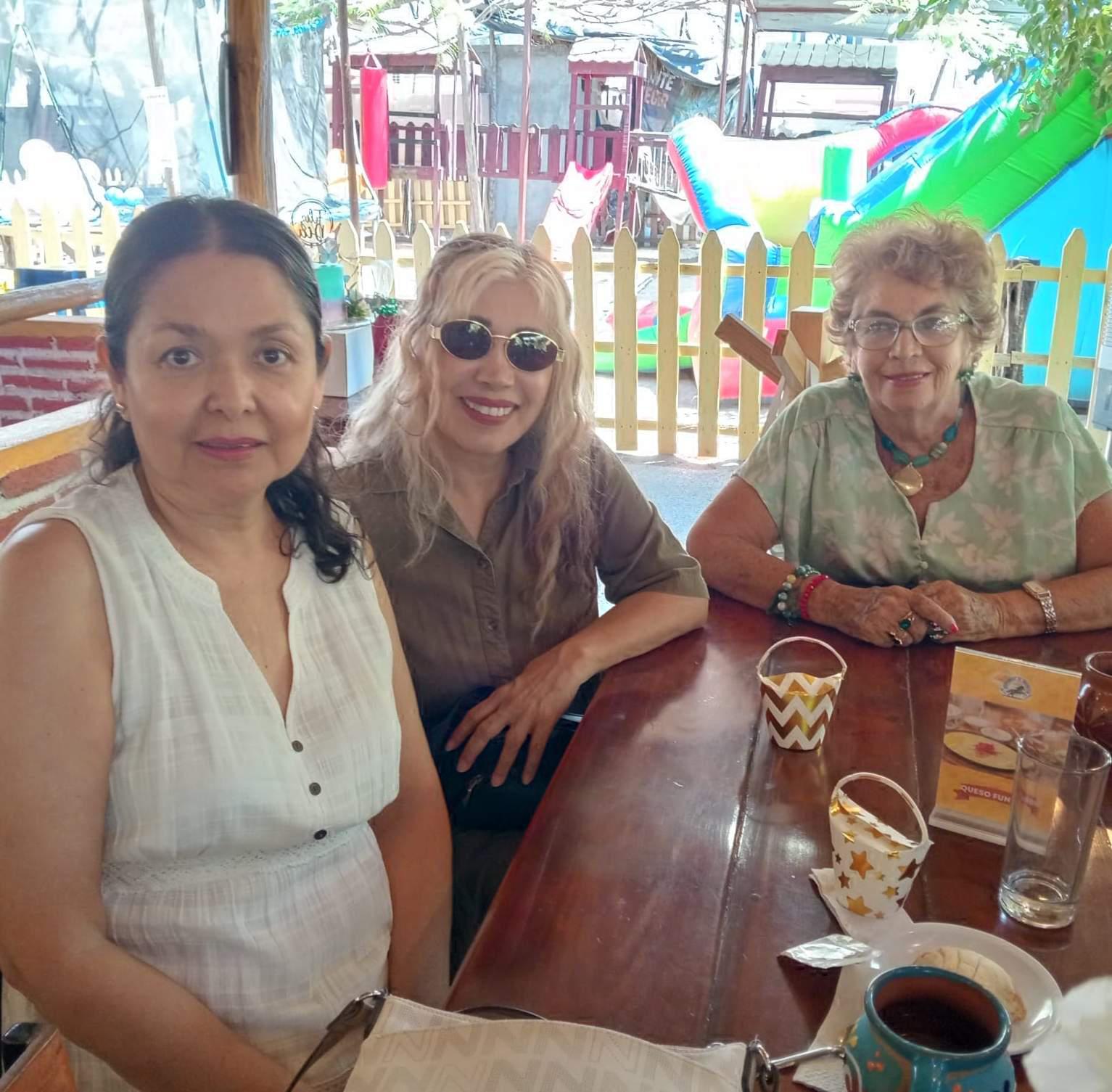 $!Graciela Ávila, María de la Luz Barrera y Vicky Almanza.