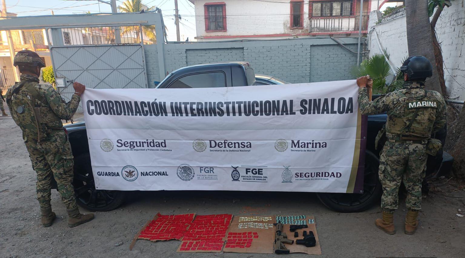 $!Elementos de la Semar detienen a un hombre con armas, droga y municiones en Mazatlán