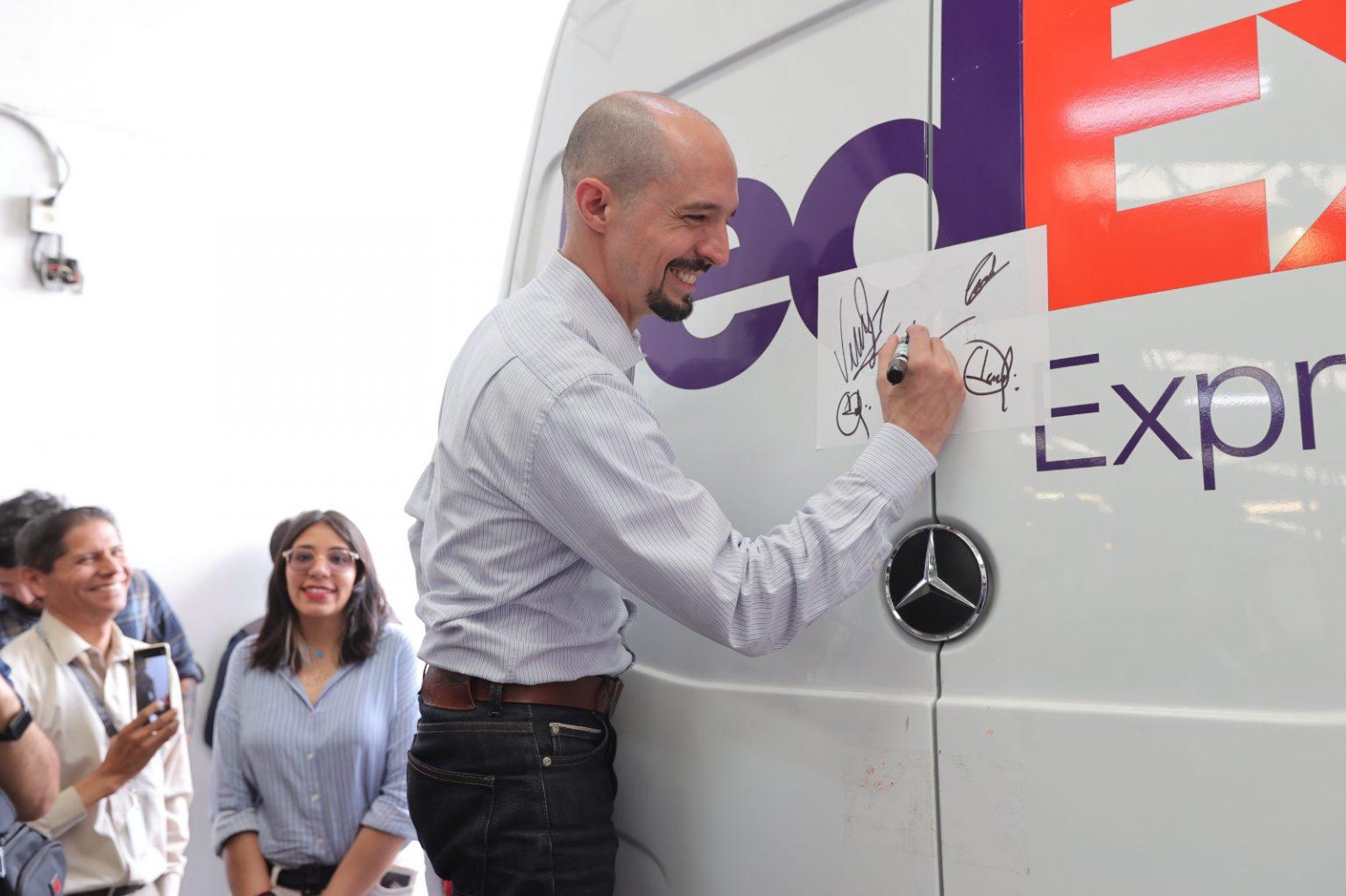 $!Inicia INE distribución de 317 millones de boletas electorales hacia todo el país