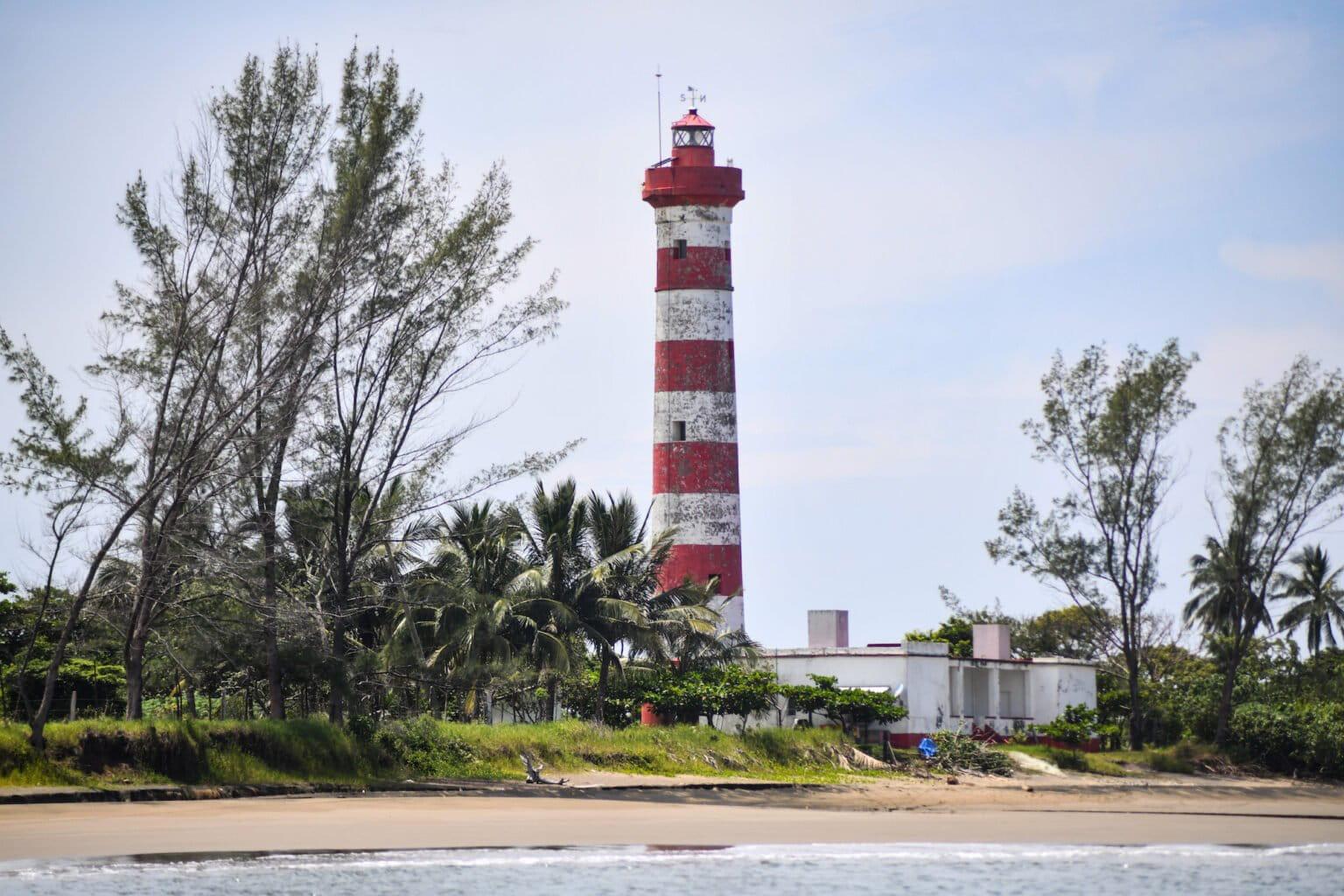 $!La cooperativa de pescadores de Zapotitlán logró el consenso con otras cooperativas de Los Tuxtlas para crear una reserva comunitaria y preservar especies en la zona.