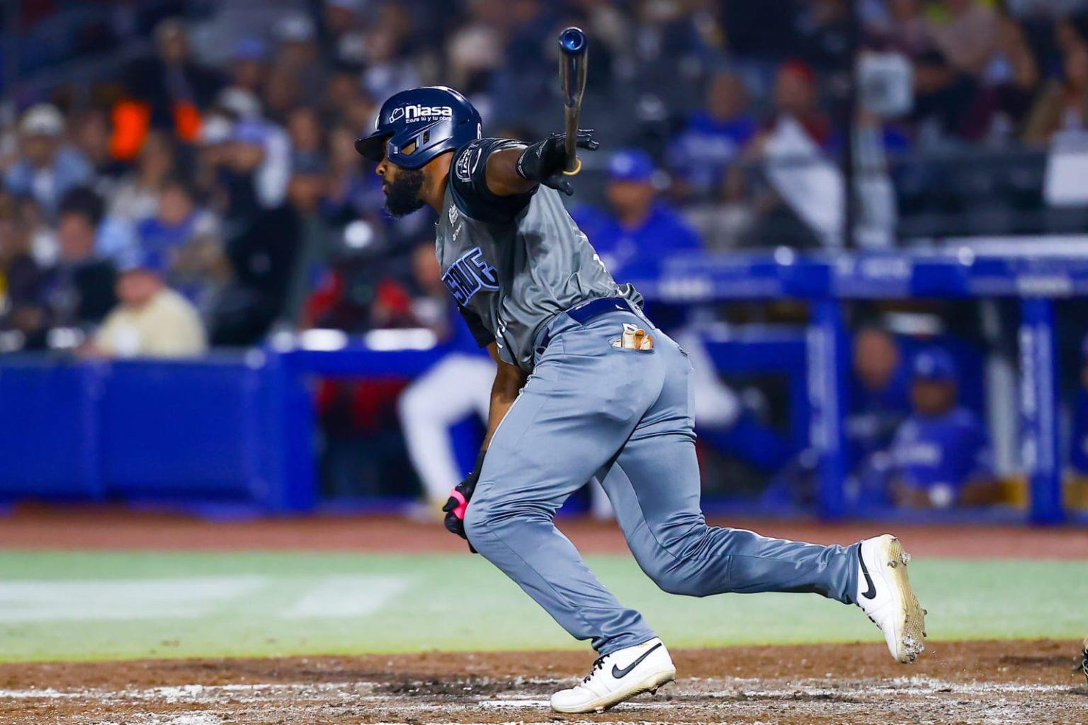 $!Leonardo Heras hace historia con su triple 41 y Algodoneros apalean a Charros