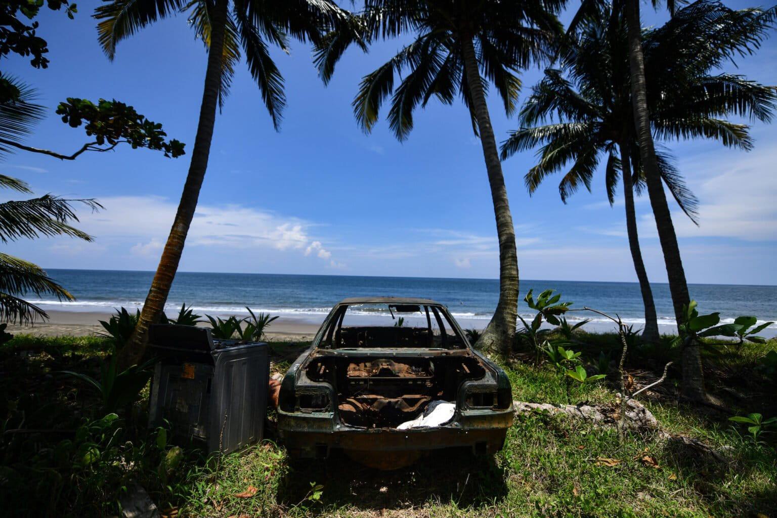 $!Los pescadores han hundido varias estructuras para crear arrecifes artificiales en sus costas, lo que les ha dado buenos resultados.
