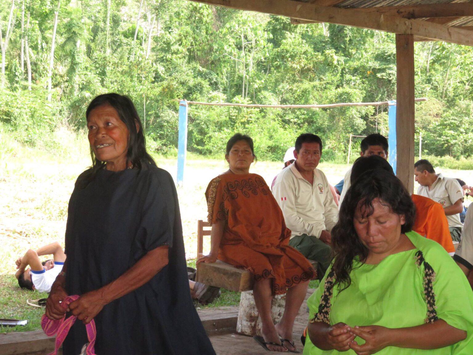 $!Asamblea en la que participan representantes de las comunidades de la Reserva Comunal Asháninka.